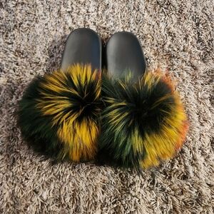 Faux Fur Slide Sandals. NEW